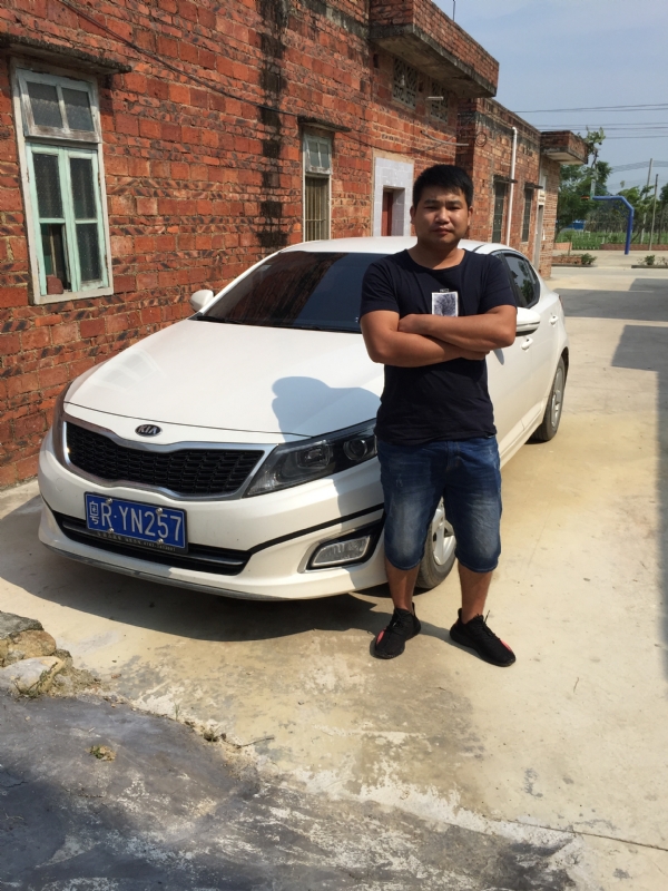 独坐街头的第三张照片--广东基督教相亲网